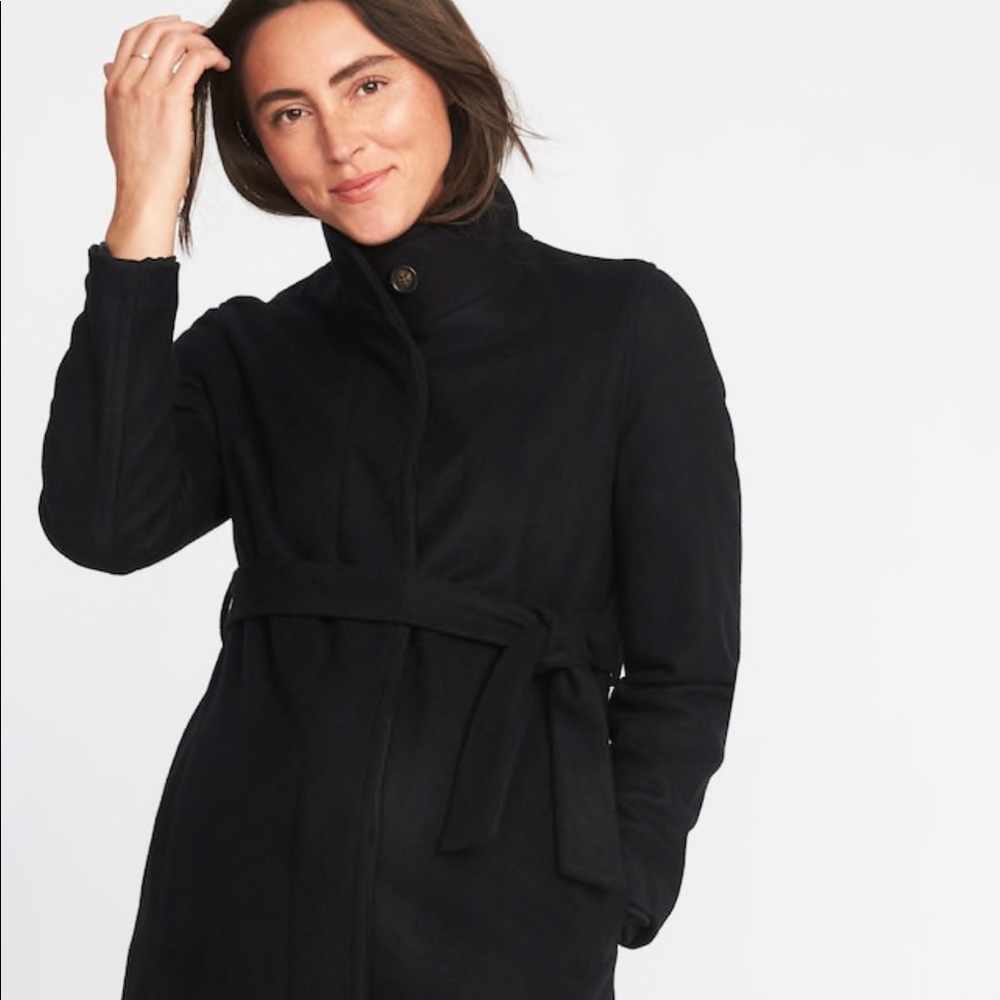 EUC Old Navy Maternity Small Funnel Neck Coat